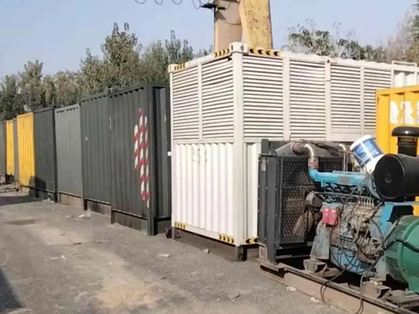 祁连200KW柴油发电机机组每小时油耗是多少？